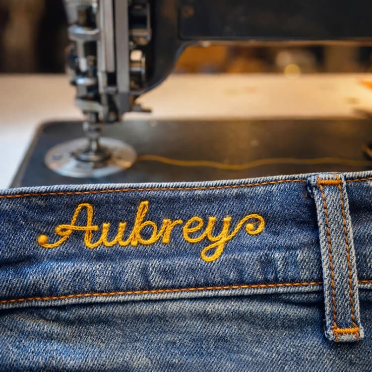 Custom chainstitch embroidery piece